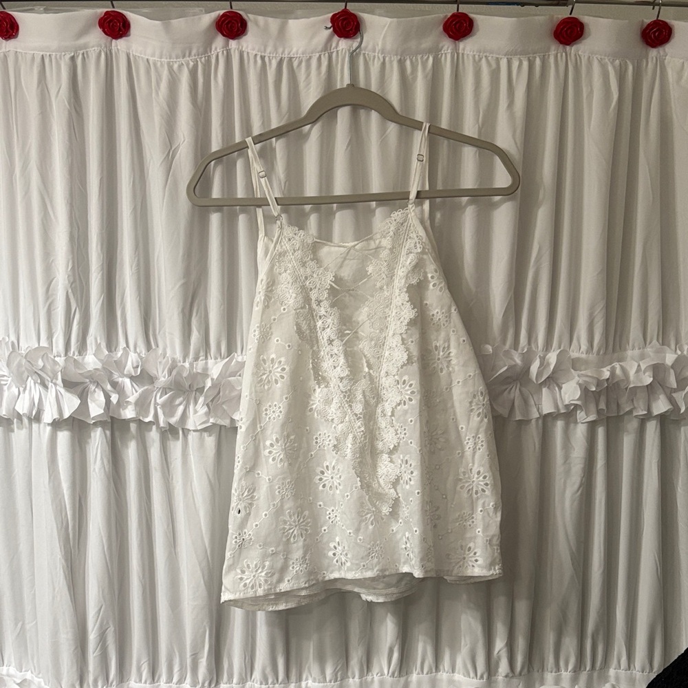 Chic White Floral Eyelet Tank Top